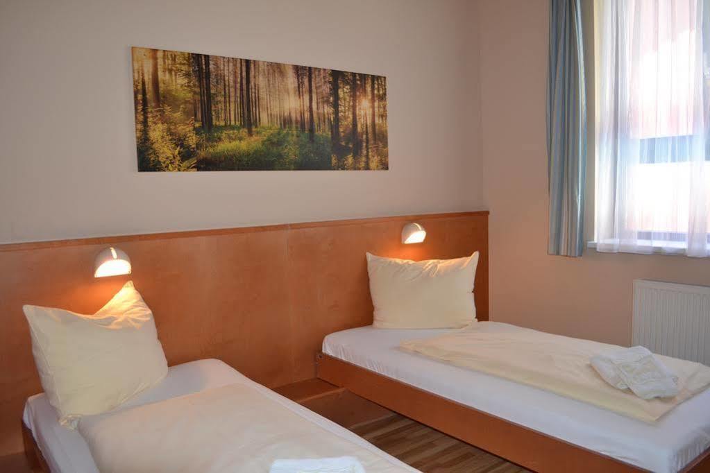 Jufa Im Weitental - Bruck An Der 3*